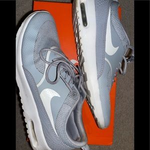 Nike Air Max Thea Size 9.5